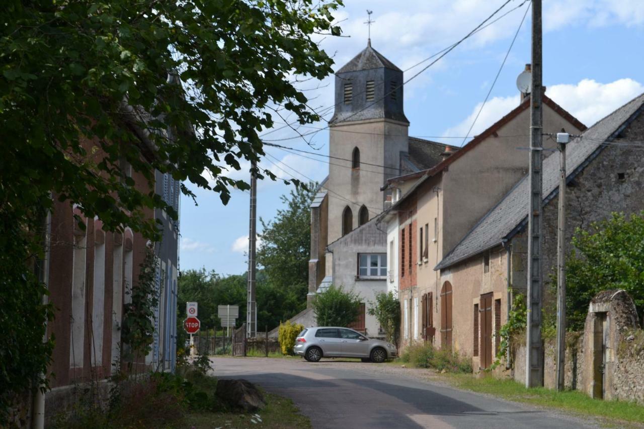 Appartement Passe Partout Lucenay-l'Eveque Exterior foto