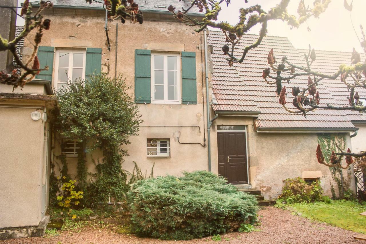Appartement Passe Partout Lucenay-l'Eveque Exterior foto